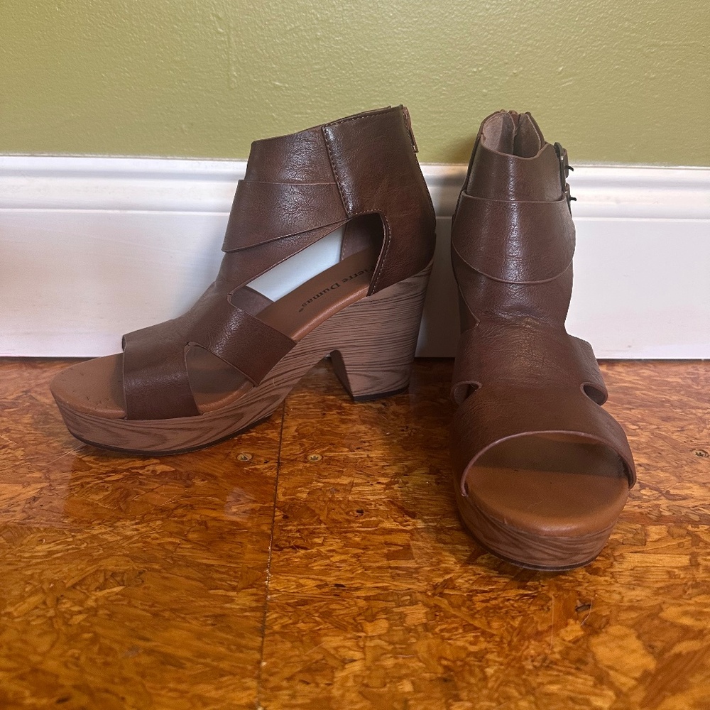 Pierre Dumas Wedge